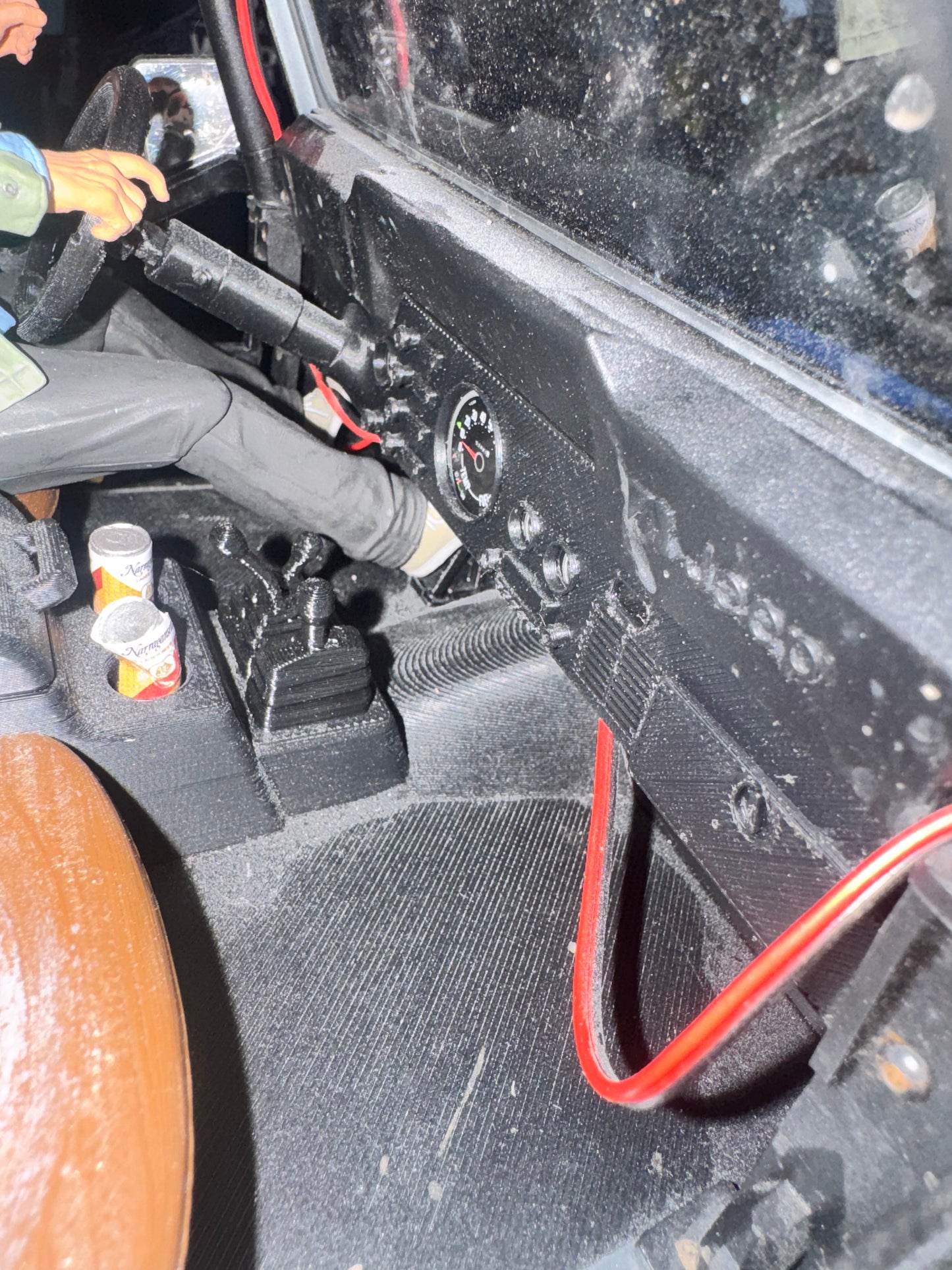 Axial CJ7 interior