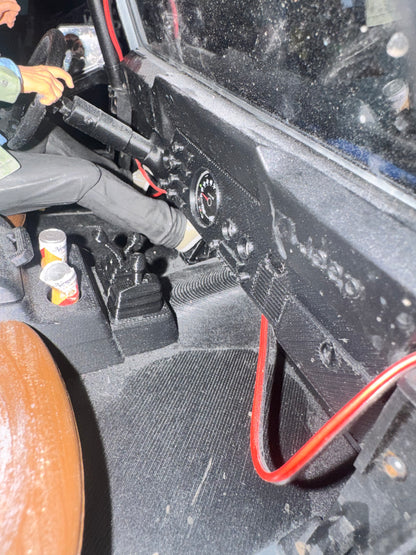 Axial CJ7 interior
